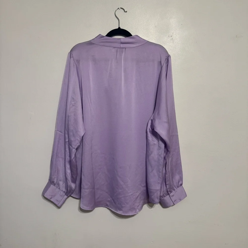 Torrid Studio Bubble Satin Bow Tie Blouse - Size 3X - Picture 7 of 7